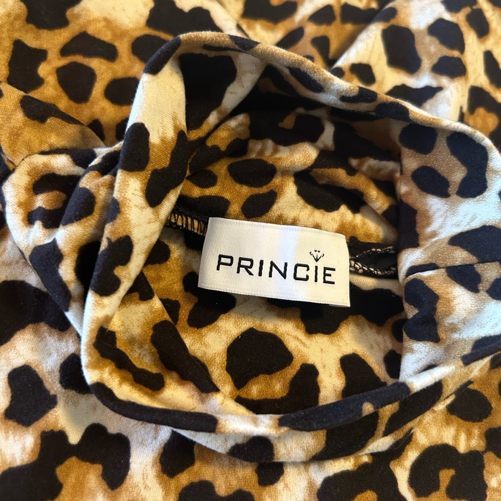 Princie Leopard Print Turtleneck Top Soft Lightweight Jersey Stretch Fabric Sz S - Picture 8 of 10